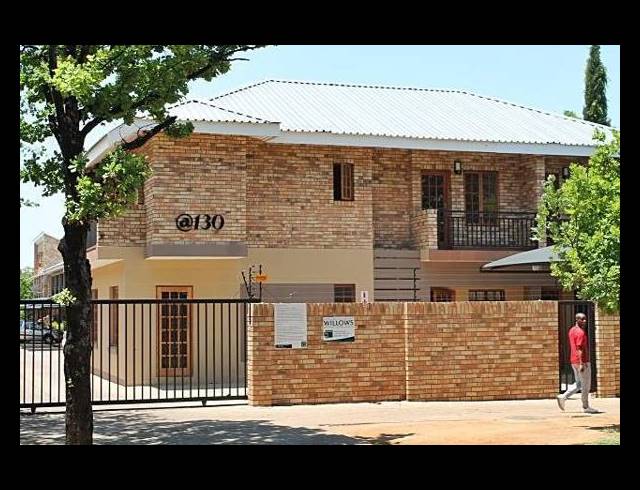 2 BEDROOM PROPERTY TO RENT IN BULT WEST